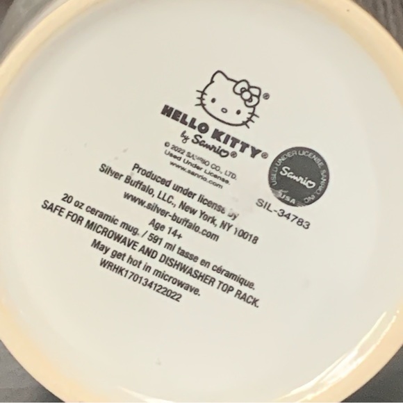 Let’s Go! Hello Kitty in Airplane 20oz Ceramic Mug - Picture 12 of 12